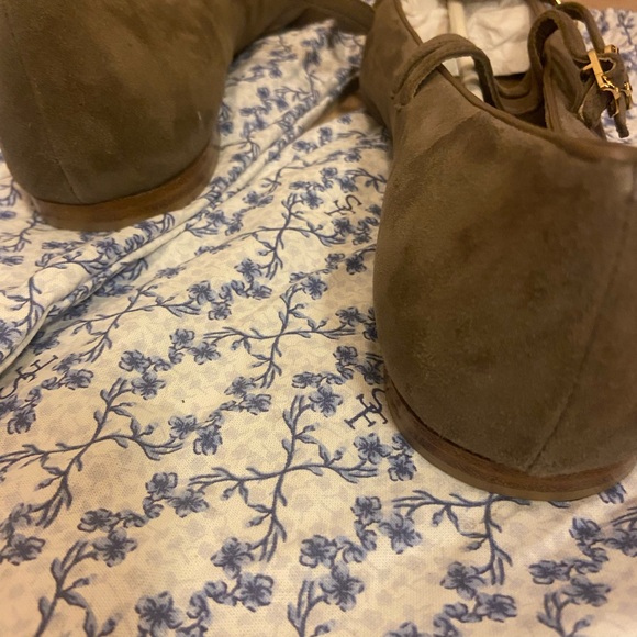 Women's Brown Suede Ballet Flats - Picture 4 of 4